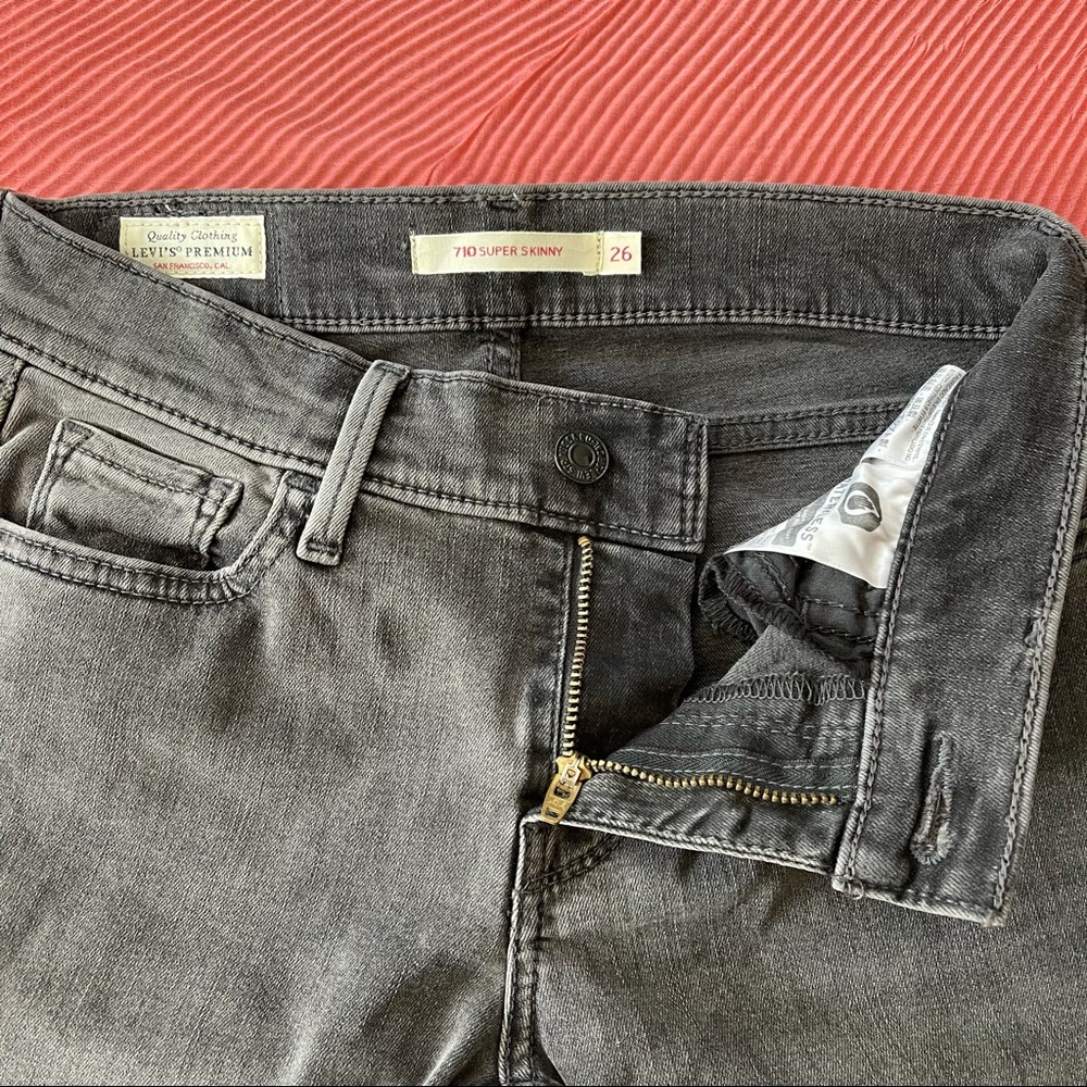 LEVI’S JEANS - Picture 7 of 7
